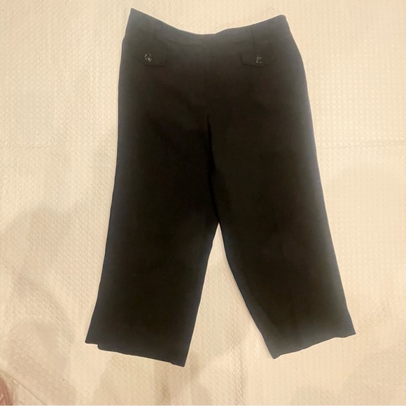 WHBM. Sz 4. Black Legacy Wide Leg Pant. Classic lightweight. Wardrobe essential - Picture 8 of 17